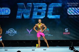 MAN'S PHYSIQUE 174